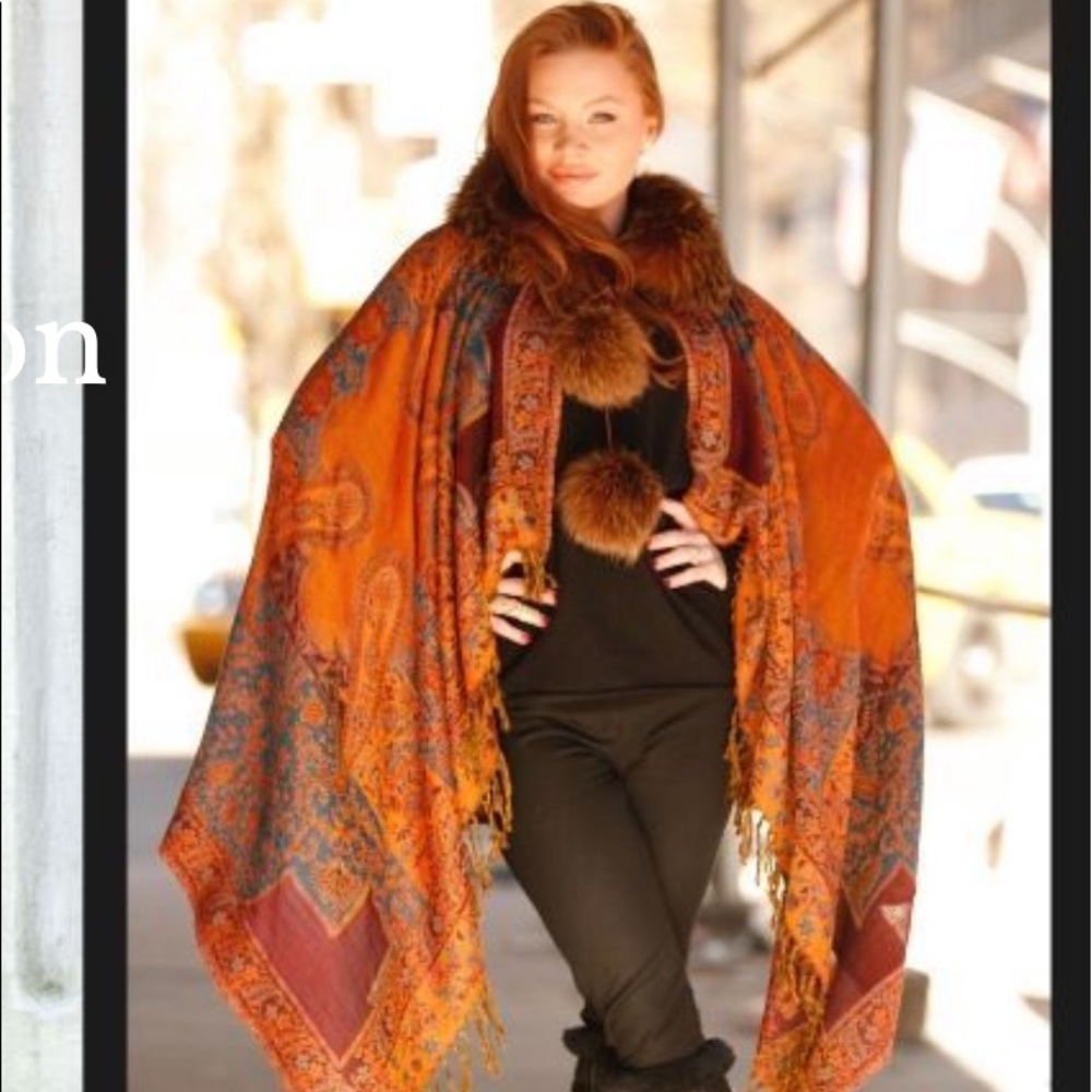 Anna Irion real fur Swarl